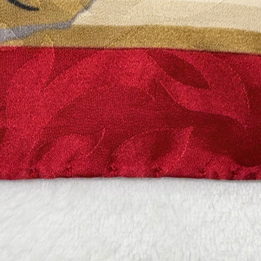 Laura di Laura Biagiotti Red Silk Jacquard Floral‎ Art Frame 34x33 Scarf Italy